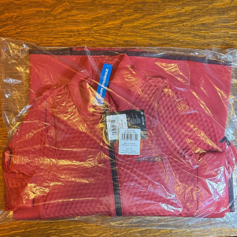 Columbia Titanium Red Women's Jacket *NEW*